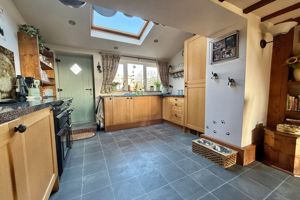 Kitchen- click for photo gallery